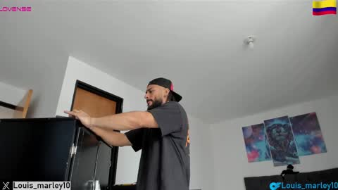 louis_marley_ online show from 02-20-25, 04:25