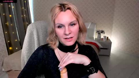 Snapshot of louisa_bay chatting on 01-30-25, 11:01 Louisa online show from 01-30-25, 11:01