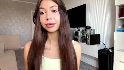 Flora online show from 03-22-26, 07:23