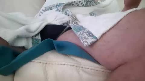 Snapshot of loulou_boss chatting on 10-08-25, 08:45 loulou_boss online show from 10-08-25, 08:45