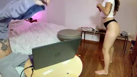 Snapshot of loupsex6 chatting on 11-18-25, 05:06 loupsex6 online show from 11-18-25, 05:06