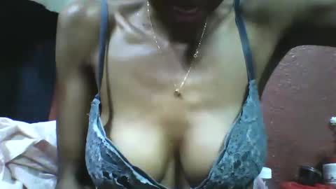 Snapshot of lovaelisa chatting on 10-21-25, 02:29 lovaelisa online show from 10-21-25, 02:29