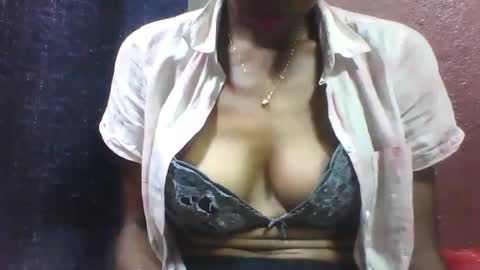Snapshot of lovaelisa chatting on 11-04-25, 05:06 lovaelisa online show from 11-04-25, 05:06