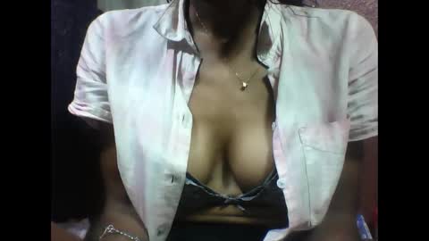 Snapshot of lovaelisa chatting on 11-05-25, 07:30 lovaelisa online show from 11-05-25, 07:30