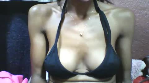 Snapshot of lovaelisa chatting on 11-11-25, 05:24 lovaelisa online show from 11-11-25, 05:24