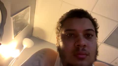 Snapshot of love01109 chatting on 11-23-25, 12:10 love01109 online show from 11-23-25, 12:10