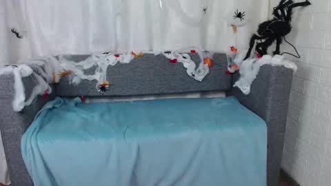 love bella  online show from 10-18-25, 12:24