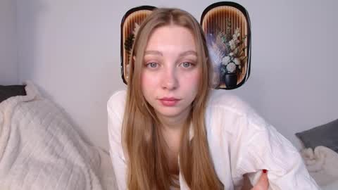 love bella  online show from 04-08-26, 12:10