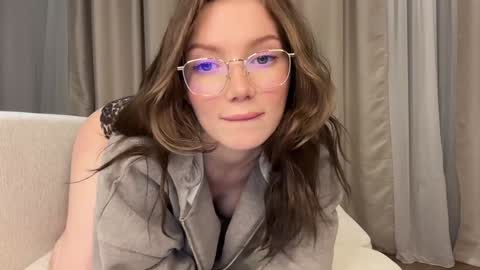 Sofi   online show from 01-13-26, 06:02