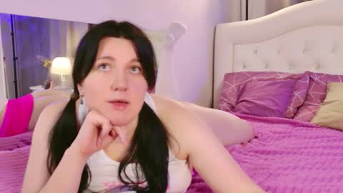 Snapshot of love_me_tonight_ chatting on 11-05-25, 10:37 Monika online show from 11-05-25, 10:37