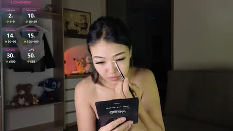 Snapshot of love_peace_here chatting on 10-11-25, 01:38 hi its me online show from 10-11-25, 01:38