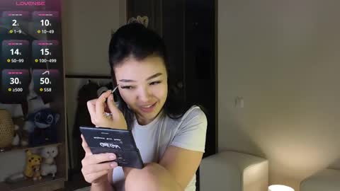 Snapshot of love_peace_here chatting on 10-20-25, 01:39 hi its me online show from 10-20-25, 01:39