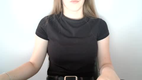 Vivian online show from 07-23-26, 11:08