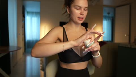 love you to123 online show from 11-24-25, 06:24