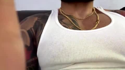 loveathickbitch online show from 10-29-25, 05:25