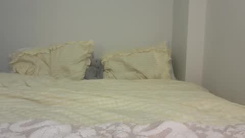 Snapshot of lovebelle33 chatting on 03-18-26, 09:29 Belle online show from 03-18-26, 09:29