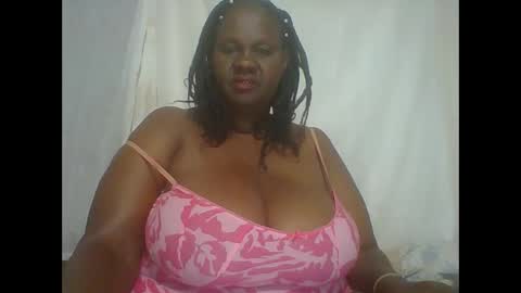 Snapshot of lovebigmelon chatting on 09-23-25, 09:51 Lynn online show from 09-23-25, 09:51