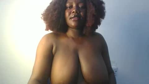 Snapshot of lovecumsluttie chatting on 09-19-25, 12:50 mila online show from 09-19-25, 12:50