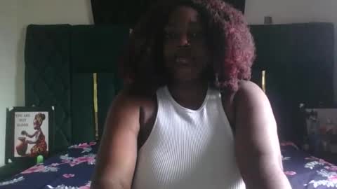 Snapshot of lovecumsluttie chatting on 11-06-25, 09:54 mila online show from 11-06-25, 09:54