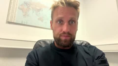 lovefuesse online show from 09-15-25, 08:03