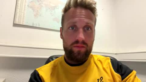 lovefuesse online show from 09-22-25, 07:43