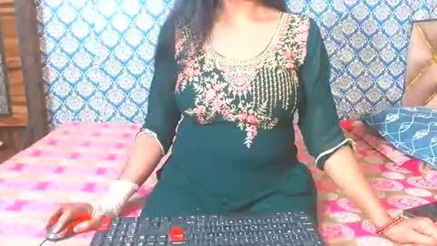 Divya online show from 11-19-25, 08:47