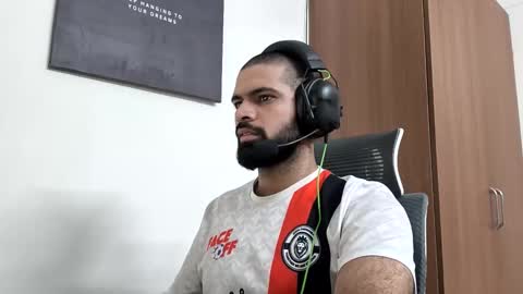 Indian hairy online show from 06-10-26, 01:50