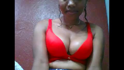 Snapshot of loveinlife750427 chatting on 09-21-25, 08:38 loveinlife750427 online show from 09-21-25, 08:38
