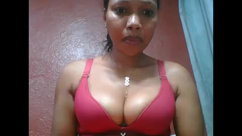 Snapshot of loveinlife750427 chatting on 10-02-25, 05:31 loveinlife750427 online show from 10-02-25, 05:31
