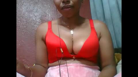 Snapshot of loveinlife750427 chatting on 10-05-25, 08:07 loveinlife750427 online show from 10-05-25, 08:07
