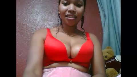 Snapshot of loveinlife750427 chatting on 10-12-25, 06:34 loveinlife750427 online show from 10-12-25, 06:34