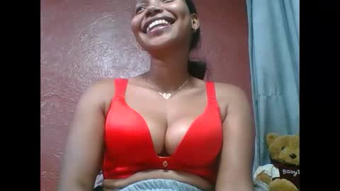 Snapshot of loveinlife750427 chatting on 10-13-25, 05:29 loveinlife750427 online show from 10-13-25, 05:29