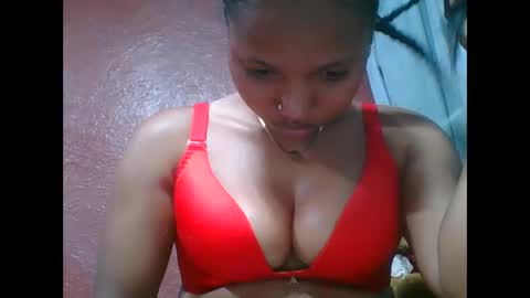 Snapshot of loveinlife750427 chatting on 10-13-25, 05:35 loveinlife750427 online show from 10-13-25, 05:35