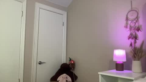 Snapshot of loveivyy chatting on 02-12-25, 07:35 just Ivy D online show from 02-12-25, 07:35