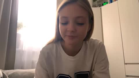 Ella online show from 10-05-25, 07:50