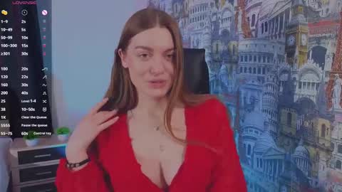 Snapshot of lovellalipss chatting on 02-09-25, 11:25 Laura online show from 02-09-25, 11:25