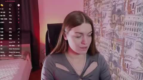 Snapshot of lovellalipss chatting on 02-11-25, 11:21 Laura online show from 02-11-25, 11:21