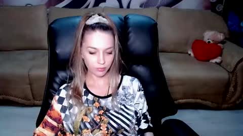 private open online show from 06-06-26, 04:33