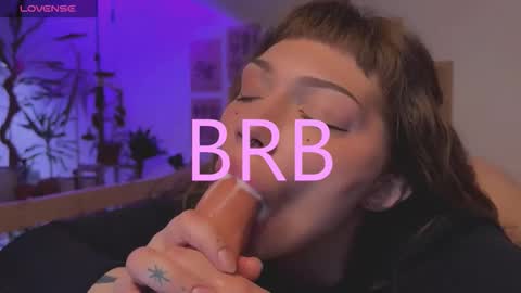 Elsa online show from 10-05-25, 04:22