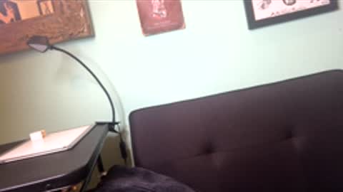 Snapshot of lovelove9915 chatting on 04-21-26, 08:09 lovelove9915 online show from 04-21-26, 08:09