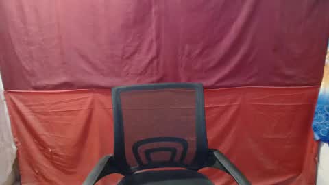 Snapshot of lovely_angel19 chatting on 02-23-25, 04:39 Angel online show from 02-23-25, 04:39