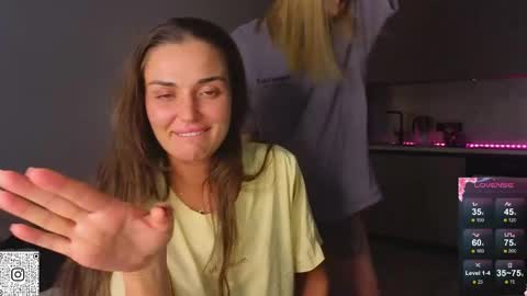 Snapshot of lovely_babyy chatting on 05-26-26, 11:50 Jenny online show from 05-26-26, 11:50