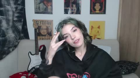 Cassie online show from 02-11-25, 05:16