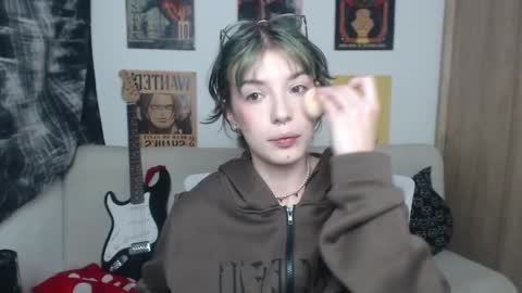 Cassie online show from 02-11-25, 11:01