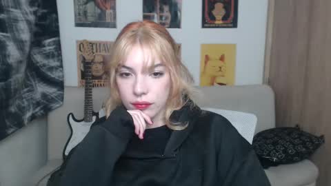 Cassie online show from 03-06-25, 09:14