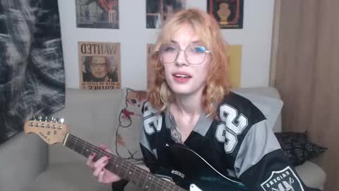 Cassie online show from 03-07-25, 01:53