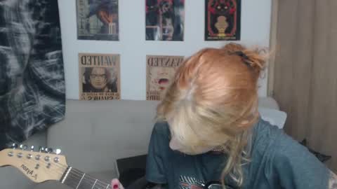 Cassie online show from 03-09-25, 05:11