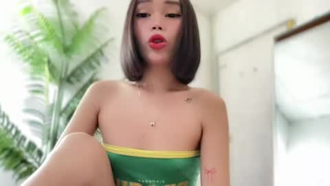lovely_cittie18 online show from 06-08-26, 04:02