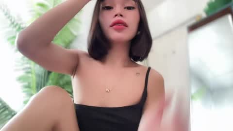 lovely_cittie18 online show from 06-19-26, 03:44