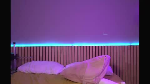 Snapshot of lovely_emma18 chatting on 01-15-25, 05:05 Emma online show from 01-15-25, 05:05